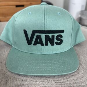 NWOT Vans Hat with Black Logo